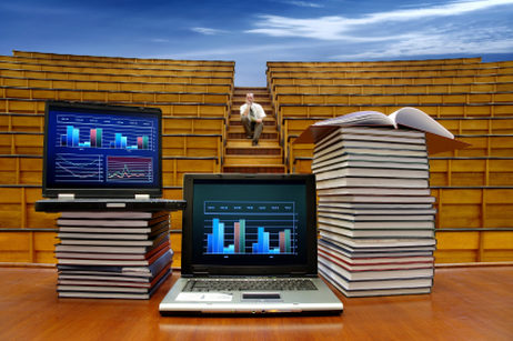 Community Colleges Leading the Pack in Digital Technology Community Colleges Leading the Pack in Digital Technology