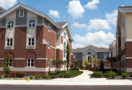 The Pros and Cons of On-Campus Housing for Community College The Pros and Cons of On-Campus Housing for Community College