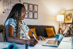 Pros & Cons of Online Community College (2025) Pros & Cons of Online Community College (2025)