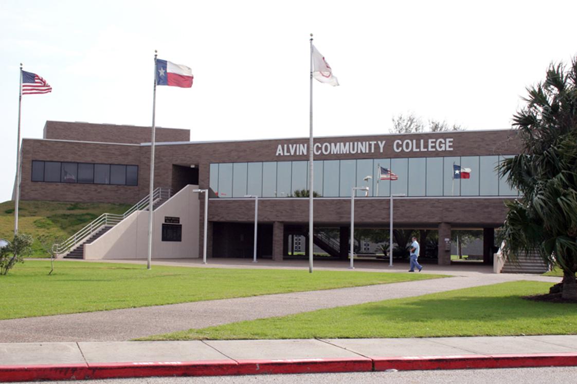 Alvin Community College Photo - With over 100 degrees and certificates to chose from, Alvin Community College is the right choice for you.
