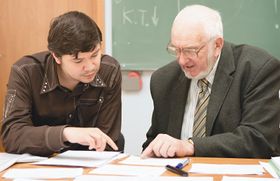 Establishing Good Relationships with Instructors